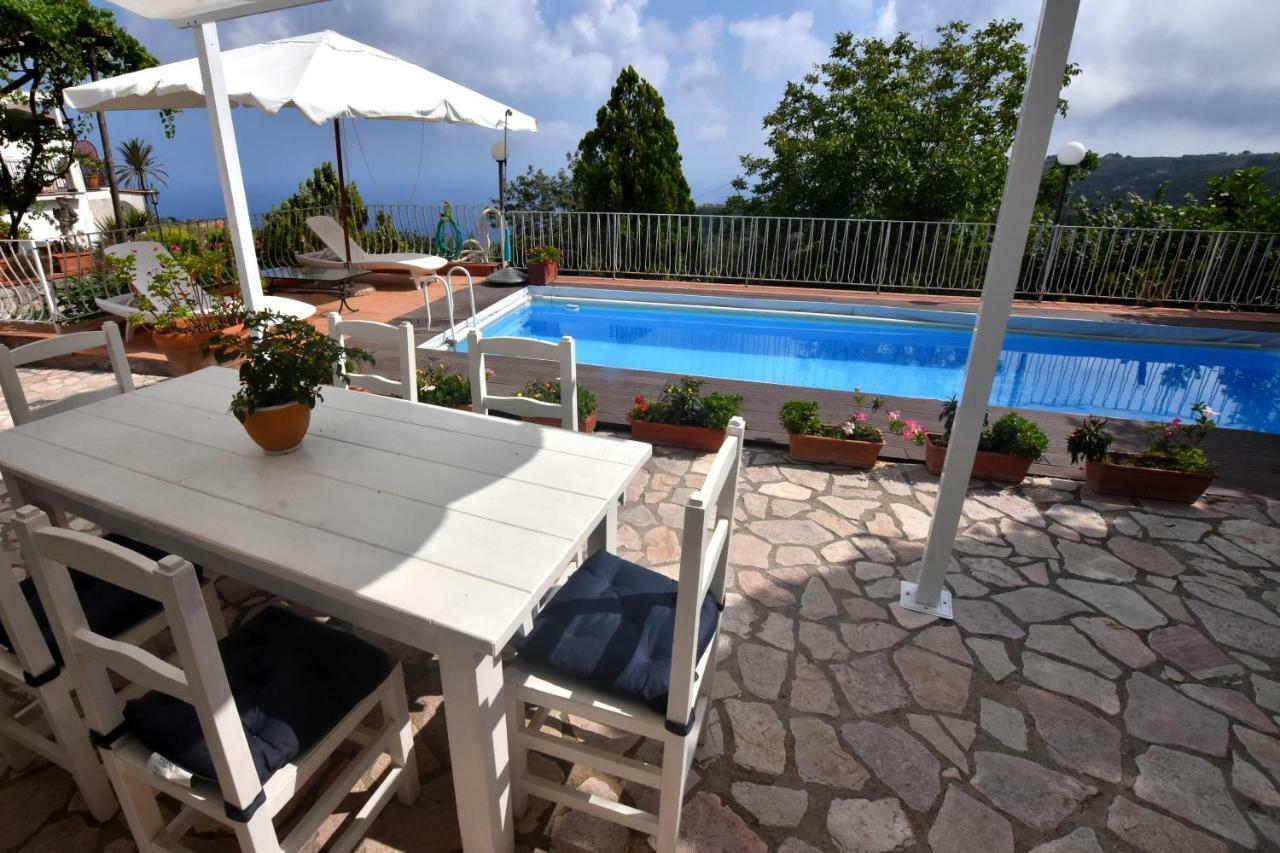 Villa Asia Holiday Home サンタガータ・スイ・ドゥエ・ゴルフィ エクステリア 写真