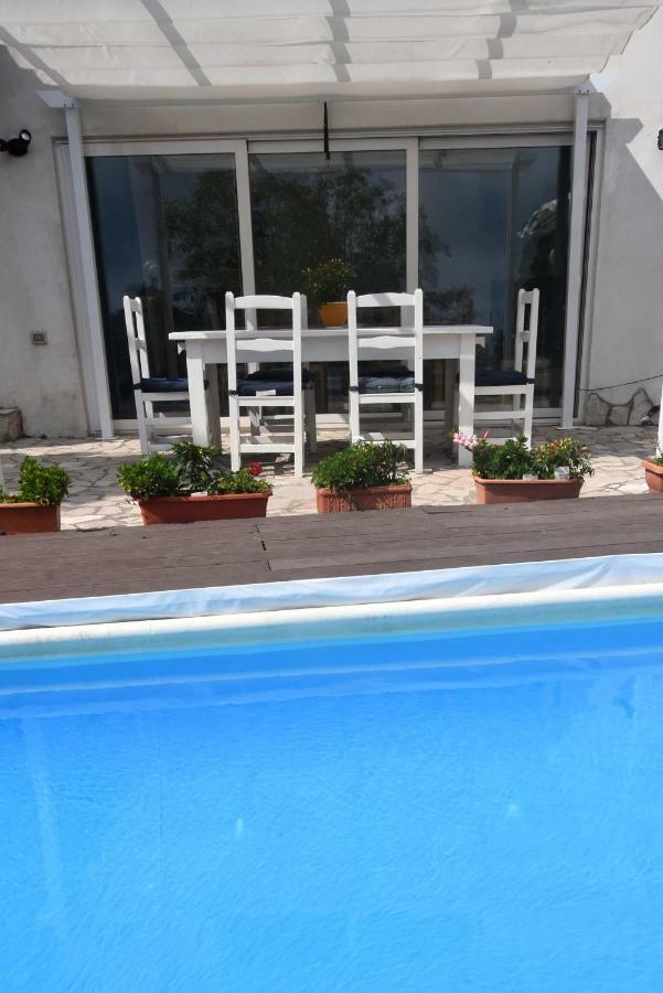 Villa Asia Holiday Home サンタガータ・スイ・ドゥエ・ゴルフィ エクステリア 写真
